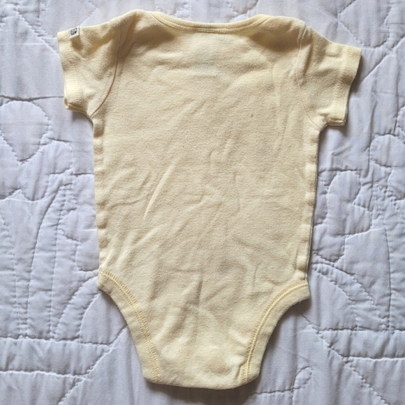 10/$20 ❄️ Old Navy Onesie - Picture 2 of 6